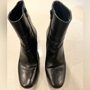 Napoleon Perdis Davos Gomma Leather Booties